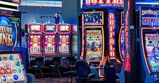 Sports betting section showing basketball and boxing odds